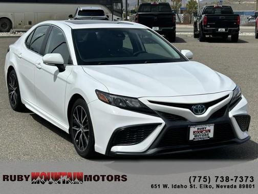 2022 Toyota Camry SE