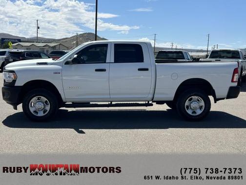 2022 RAM 2500 Tradesman Crew Cab 4x4 6'4' Box