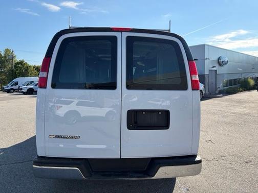 Summit White 2022 Chevrolet Express 2500 WORK VAN