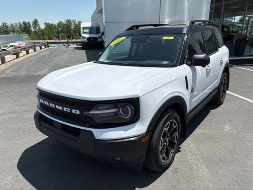 OXFORD WHITE 2025 Ford Bronco Sport OUTER BANKS