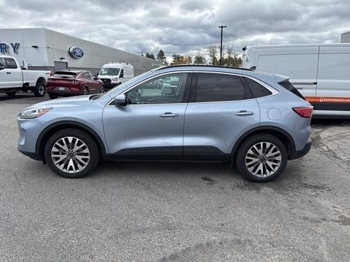 2022 Ford Escape TITANIUM