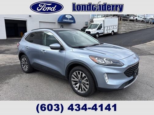 2022 Ford Escape TITANIUM