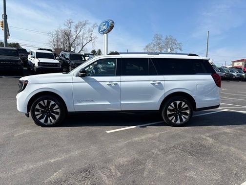 OXFORD WHITE 2025 Ford Expedition PLATINUM