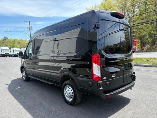 AGATE BLACK METALLIC 2024 Ford Transit-250 148 WB MEDIUM ROOF CARGO