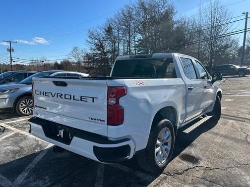 2022 Chevrolet Silverado 1500 CUSTOM