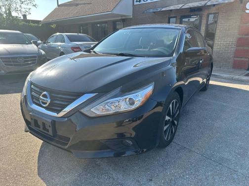 Black 2018 Nissan Altima 2.5 SV