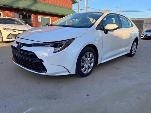 Ice 2025 Toyota Corolla LE