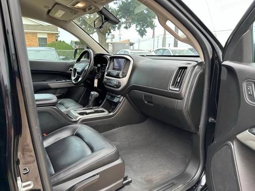 Black 2021 GMC Canyon Elevation