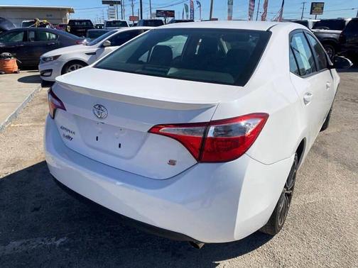 Super White 2016 Toyota Corolla S Plus
