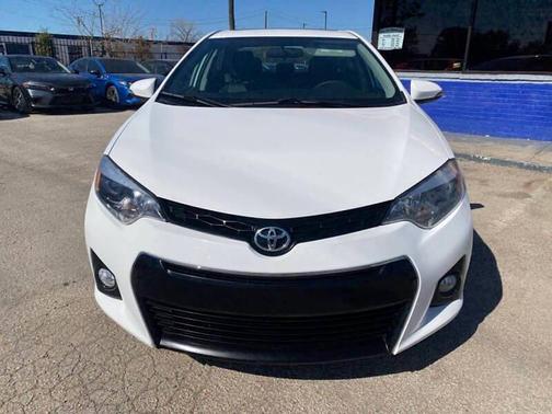 Super White 2016 Toyota Corolla S Plus