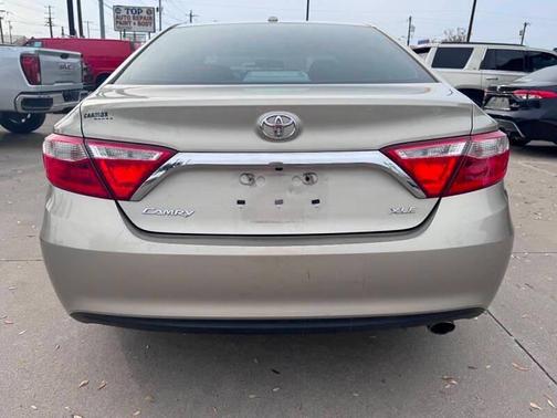 Creme Brulee Mica 2017 Toyota Camry XLE