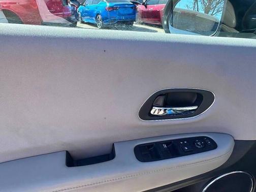 Deep Ocean Pearl 2016 Honda HR-V EX