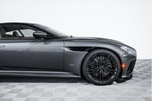 2020 Aston Martin DBS Superleggera