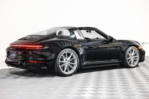 2021 Porsche 911 Targa 4S