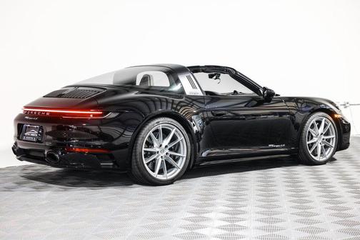 2021 Porsche 911 Targa 4S