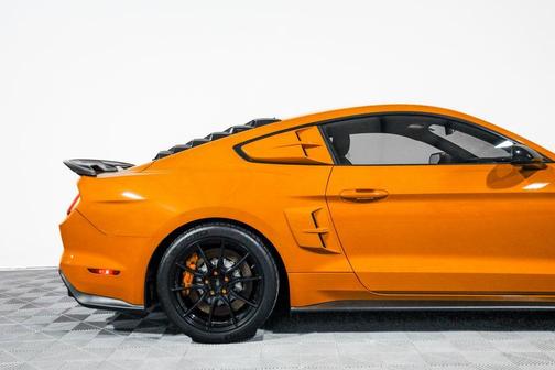 2019 Ford Shelby GT350 Base