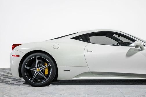 2012 Ferrari 458 Italia Base