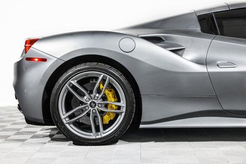 2017 Ferrari 488 Spider Base