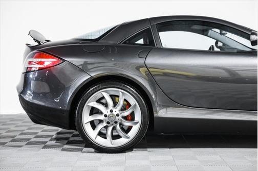 2006 Mercedes-Benz SLR McLaren Base