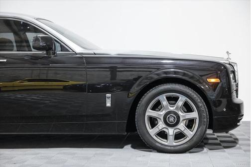 2016 Rolls-Royce Phantom Base