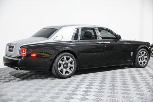 2016 Rolls-Royce Phantom Base