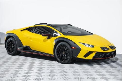 2023 Lamborghini Huracan Sterrato Base