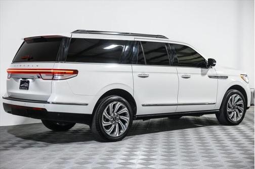 2023 Lincoln Navigator Reserve