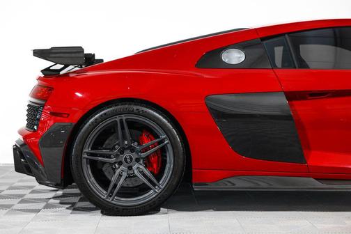 Tango Red Metallic 2023 Audi R8 V10 GT RWD S tronic