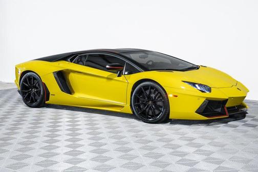 2016 Lamborghini Aventador LP700-4