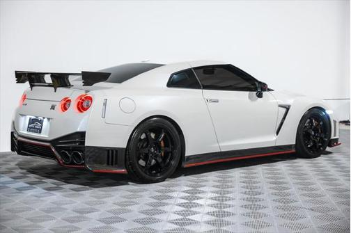 2016 Nissan GT-R NISMO