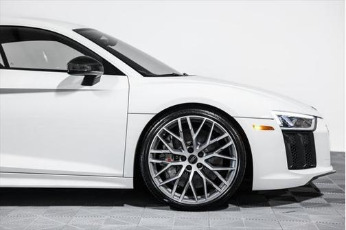 2017 Audi R8 5.2 V10 plus