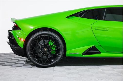 2020 Lamborghini Huracan EVO Base