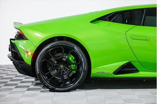 2020 Lamborghini Huracan EVO Base