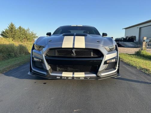 2022 Ford Shelby GT500 Base