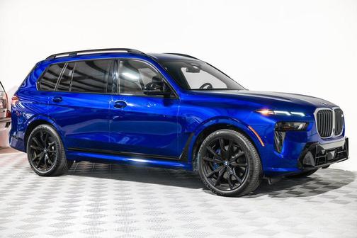 2025 BMW X7 M60i