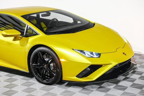 2020 Lamborghini Huracan EVO Base