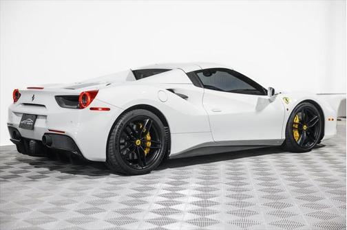 2017 Ferrari 488 Spider Base