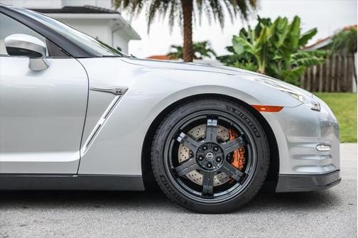 2015 Nissan GT-R Black Edition