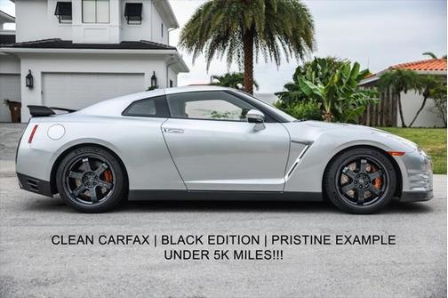 2015 Nissan GT-R Black Edition