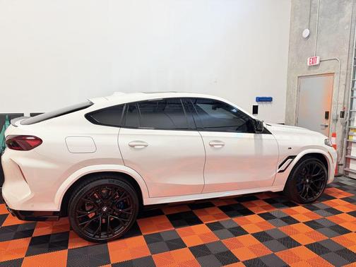 Alpine White 2026 BMW X6 M Competition