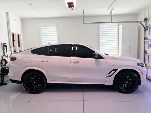 Alpine White 2026 BMW X6 M Competition