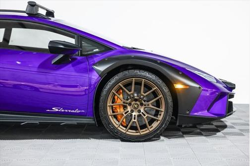 2024 Lamborghini Huracan Sterrato Base