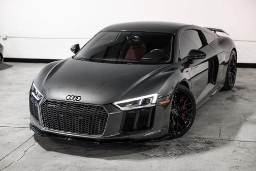 Photo 2 of 29 of 2018 Audi R8 5.2 quattro Plus