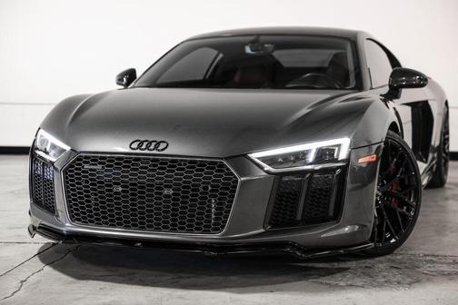 Photo 3 of 29 of 2018 Audi R8 5.2 quattro Plus
