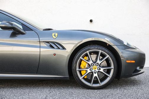 Argento Nurburgring Metallic 2010 Ferrari California Base