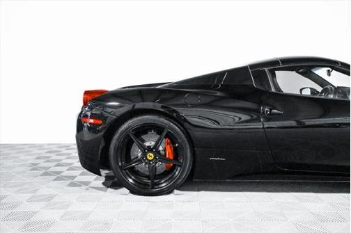 2014 Ferrari 458 Spider Base