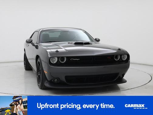 2016 Dodge Challenger 392 Hemi Scat Pack Shaker