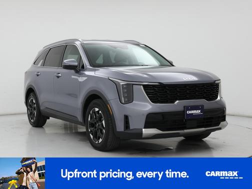 Silver 2024 Kia Sorento S