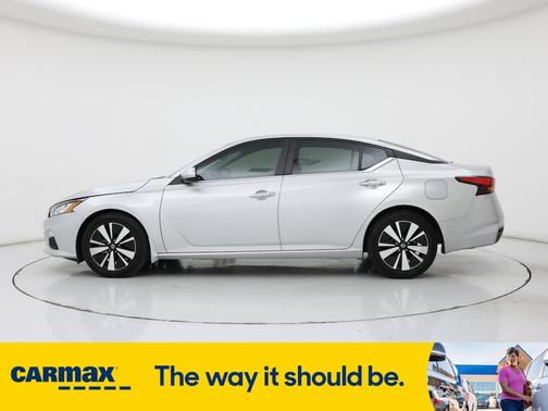 2022 Nissan Altima SV