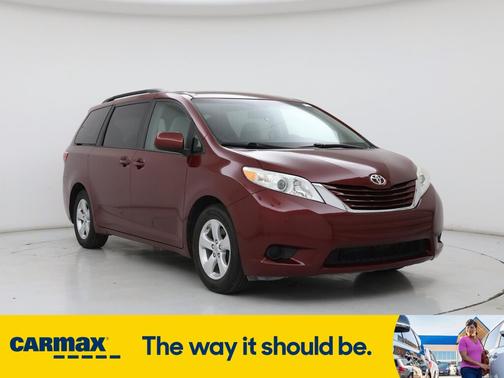 2016 Toyota Sienna LE